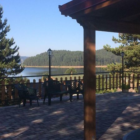 A Due Passi Bed & Breakfast Lorica Bagian luar foto