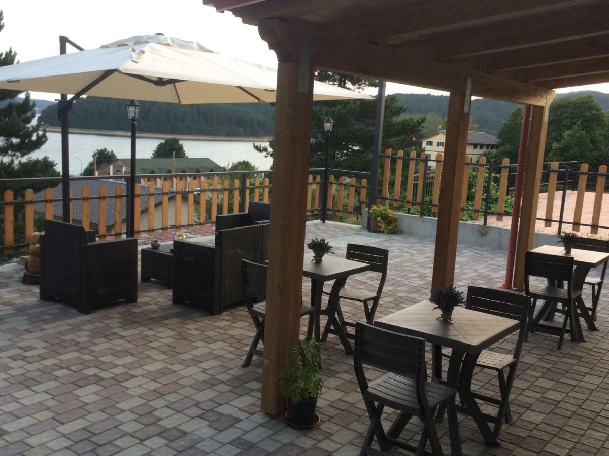 A Due Passi Bed & Breakfast Lorica Bagian luar foto