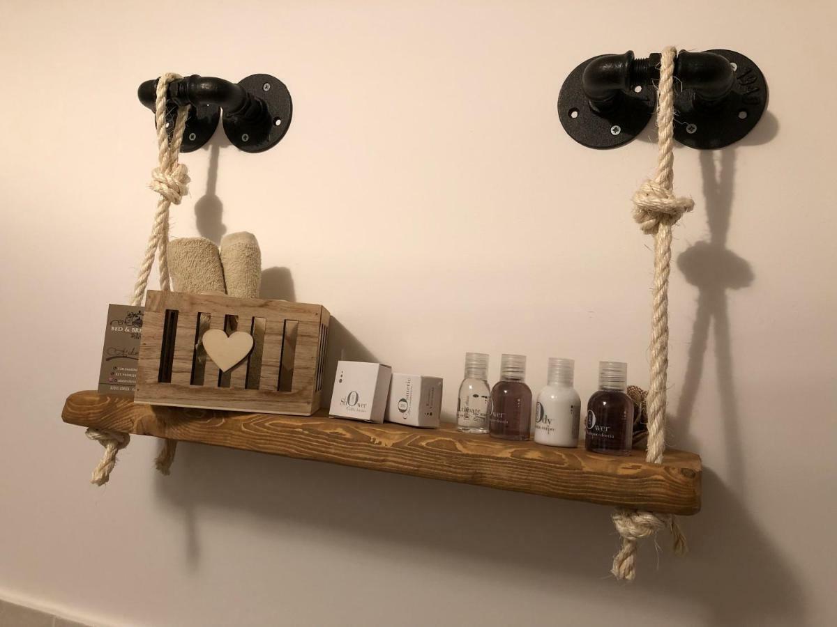 A Due Passi Bed & Breakfast Lorica Bagian luar foto