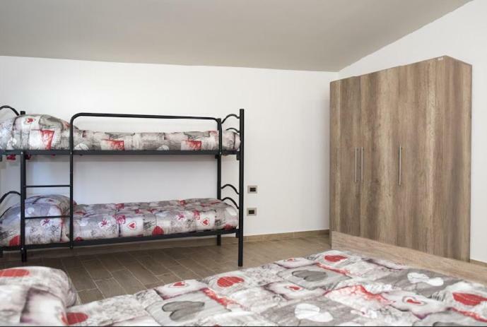 A Due Passi Bed & Breakfast Lorica Bagian luar foto