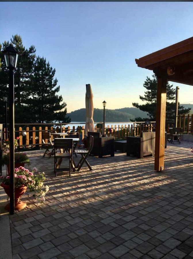 A Due Passi Bed & Breakfast Lorica Bagian luar foto